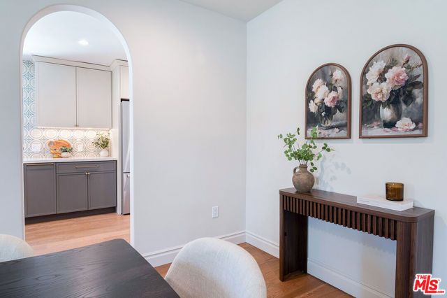 6417 Lindenhurst Avenue, Los Angeles, CA 90048