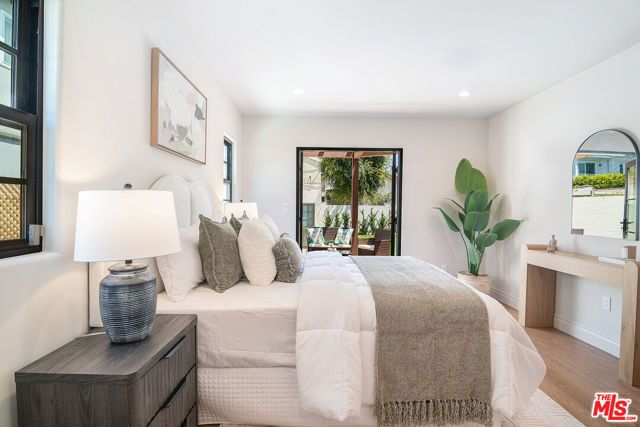6417 Lindenhurst Avenue, Los Angeles, CA 90048