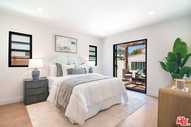 6417 Lindenhurst Avenue, Los Angeles, CA 90048
