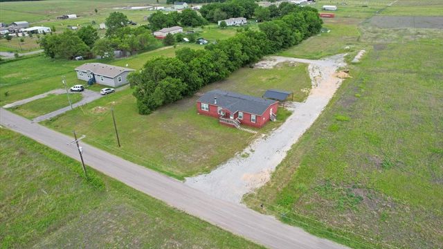 8791 County Road 1143, Celeste, TX 75423