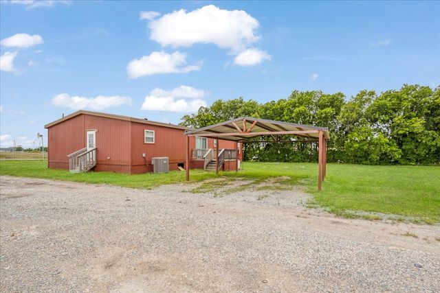 8791 County Road 1143, Celeste, TX 75423