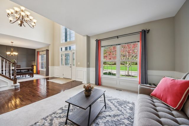 1138 Ridgewood Circle, Lake In The Hills, IL 60156