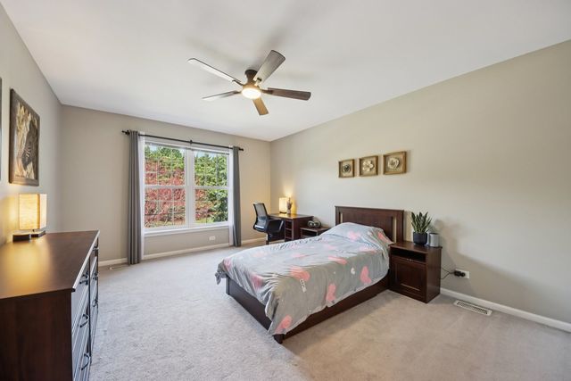 1138 Ridgewood Circle, Lake In The Hills, IL 60156