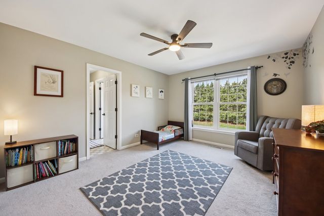 1138 Ridgewood Circle, Lake In The Hills, IL 60156