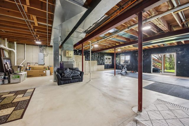 1138 Ridgewood Circle, Lake In The Hills, IL 60156