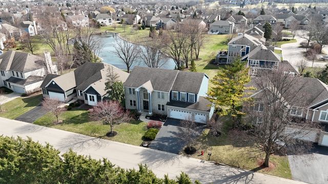 1138 Ridgewood Circle, Lake In The Hills, IL 60156