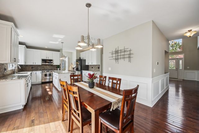 1138 Ridgewood Circle, Lake In The Hills, IL 60156