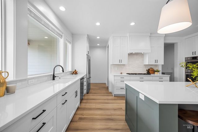 4268 N Sunny Side Avenue, Meridian, ID 83646