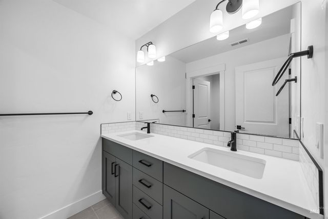4268 N Sunny Side Avenue, Meridian, ID 83646