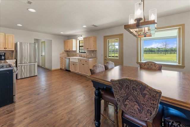 4121 S HWY 37, Mineola, TX 75773