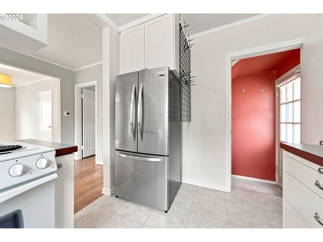 2045 N BLANDENA St, Portland, OR 97217