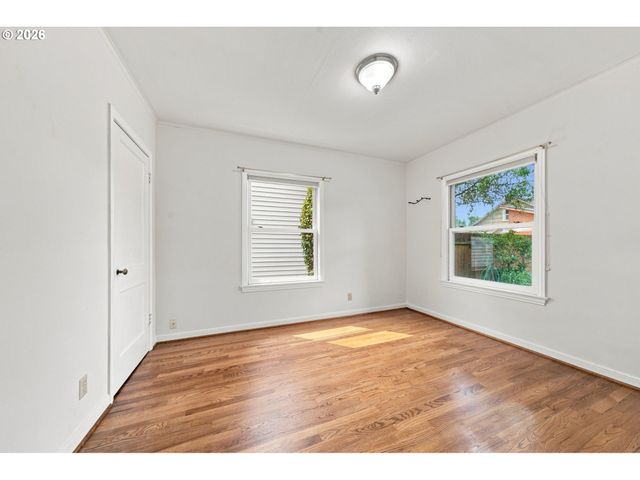 2045 N BLANDENA St, Portland, OR 97217