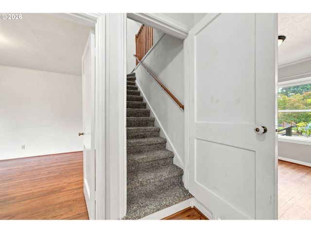 2045 N BLANDENA St, Portland, OR 97217