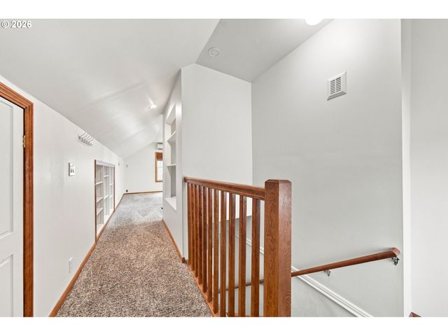 2045 N BLANDENA St, Portland, OR 97217