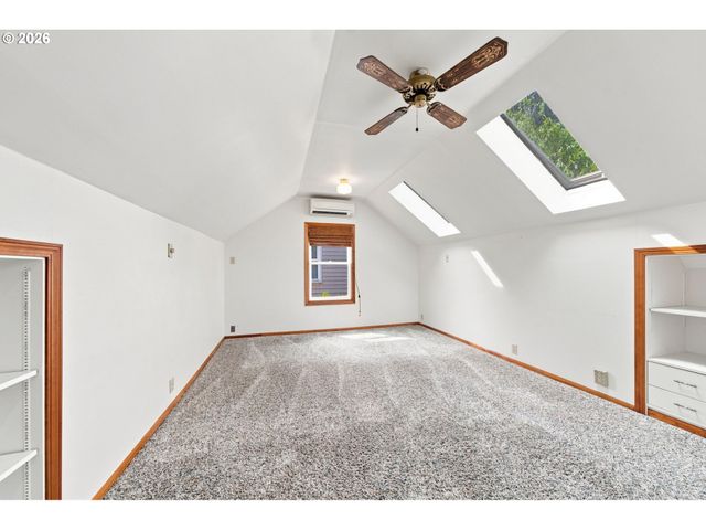 2045 N BLANDENA St, Portland, OR 97217
