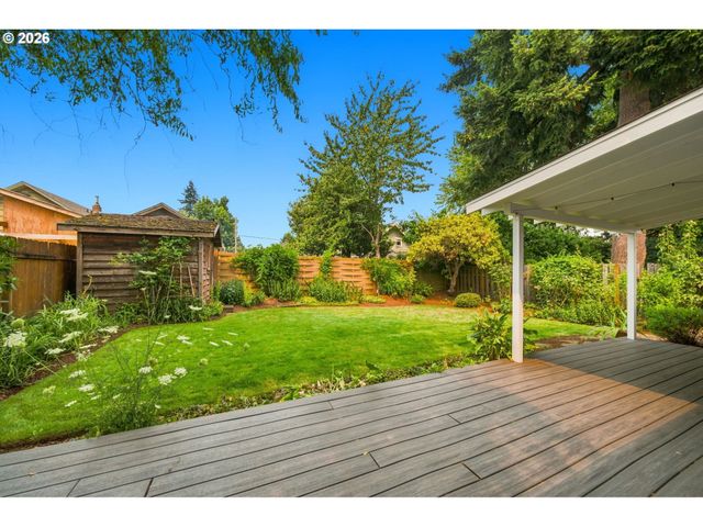 2045 N BLANDENA St, Portland, OR 97217