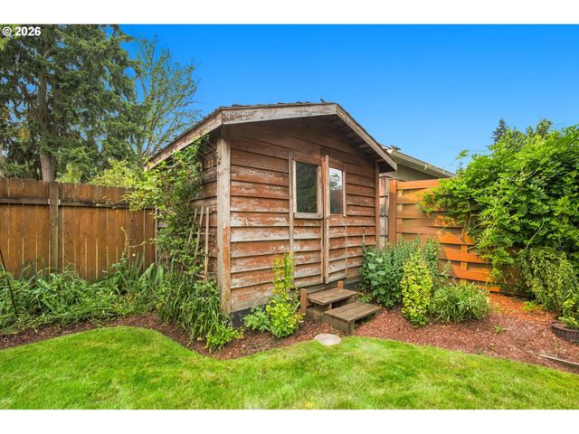 2045 N BLANDENA St, Portland, OR 97217