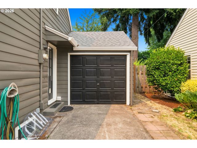 2045 N BLANDENA St, Portland, OR 97217