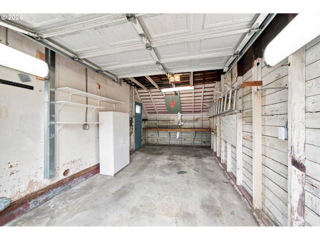 2045 N BLANDENA St, Portland, OR 97217