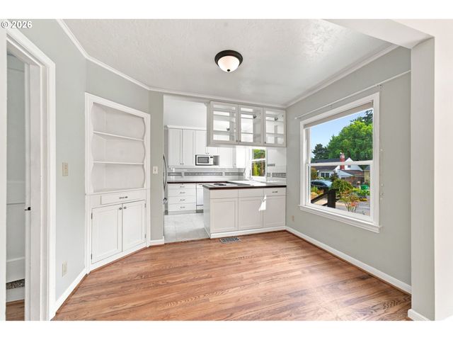2045 N BLANDENA St, Portland, OR 97217