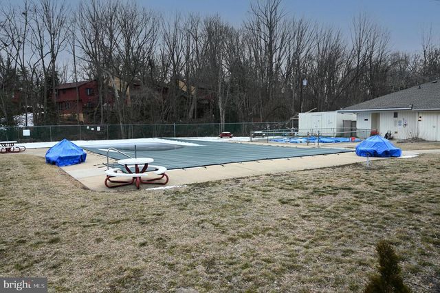 91 FOX MEADOW DR, Sicklerville, NJ 08081