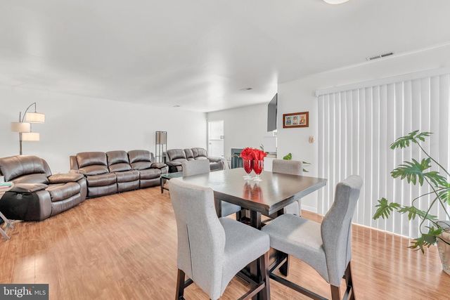 91 FOX MEADOW DR, Sicklerville, NJ 08081