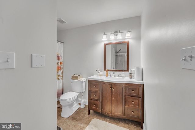 91 FOX MEADOW DR, Sicklerville, NJ 08081