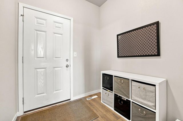 1504 75th Avenue S, Fargo, ND 58104