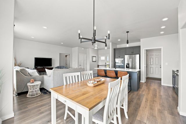 1504 75th Avenue S, Fargo, ND 58104
