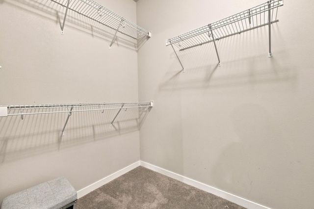 1504 75th Avenue S, Fargo, ND 58104