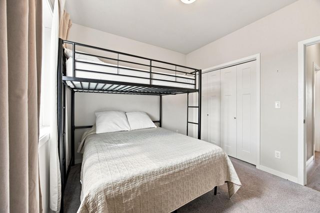 1504 75th Avenue S, Fargo, ND 58104