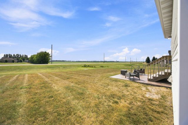 1504 75th Avenue S, Fargo, ND 58104