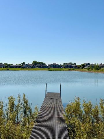 1504 75th Avenue S, Fargo, ND 58104