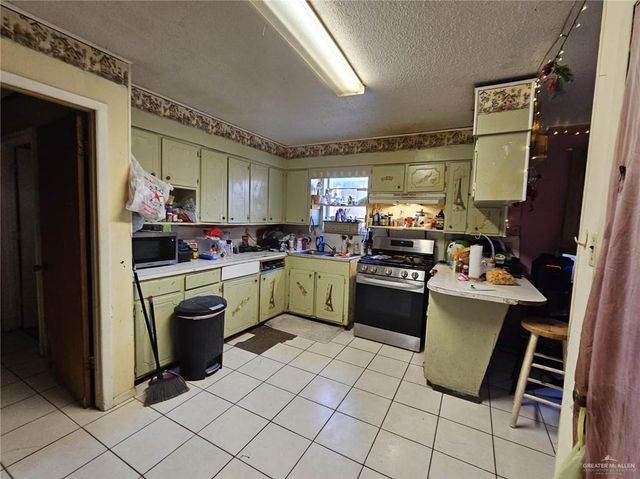 405 N Mayberry Boulevard, Mission, TX 78573