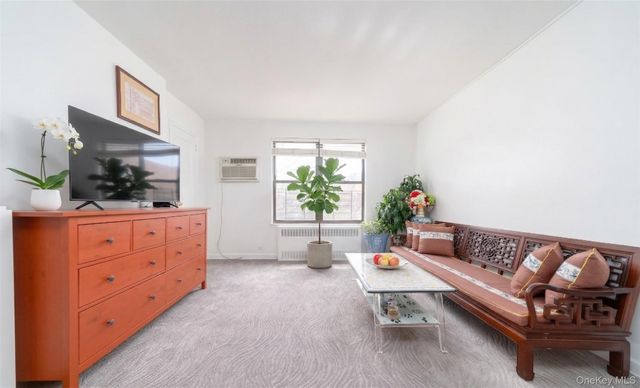 19637 69th Avenue 2F, Fresh Meadows, NY 11365