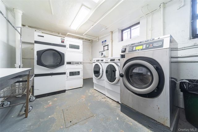 19637 69th Avenue 2F, Fresh Meadows, NY 11365