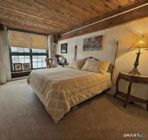 68 Thermos Avenue 109D, Norwich, CT 06360