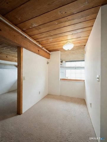 68 Thermos Avenue 109D, Norwich, CT 06360