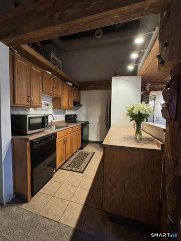 68 Thermos Avenue 109D, Norwich, CT 06360