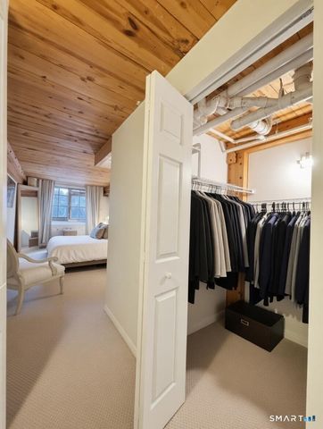 68 Thermos Avenue 109D, Norwich, CT 06360