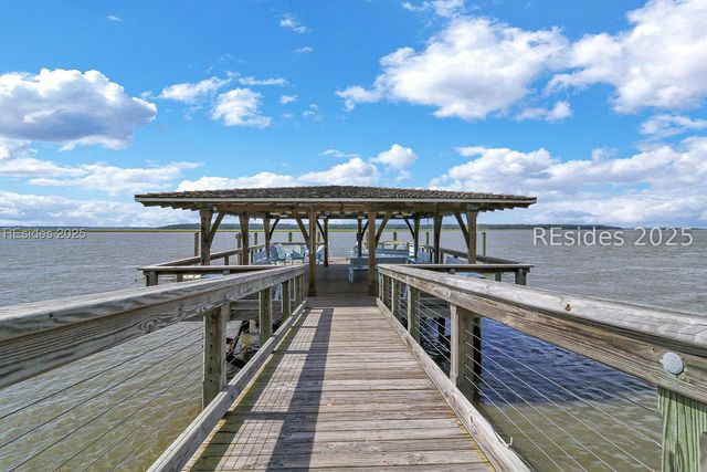 17 Bayley Rd, Bluffton, SC 29910