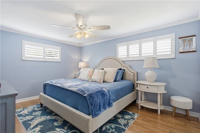 4353 E Barlind Dr, Whitehall, PA 15227