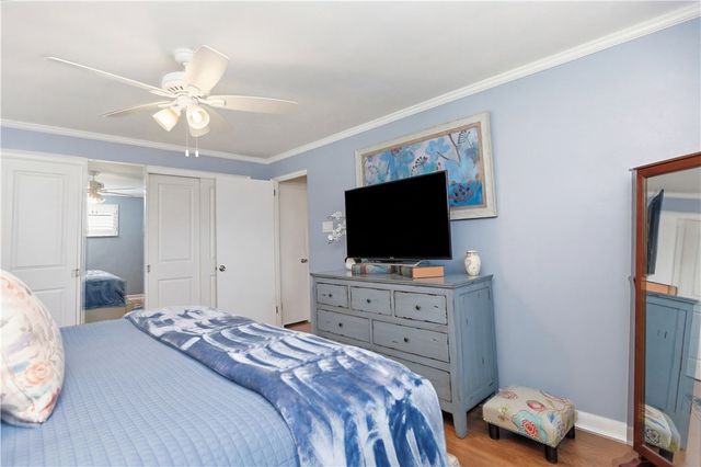 4353 E Barlind Dr, Whitehall, PA 15227