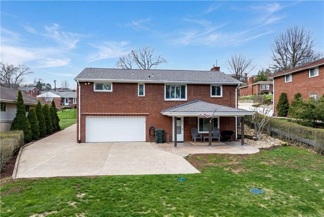 4353 E Barlind Dr, Whitehall, PA 15227