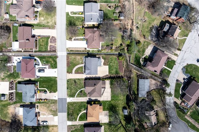 4353 E Barlind Dr, Whitehall, PA 15227