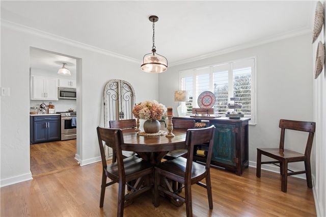 4353 E Barlind Dr, Whitehall, PA 15227