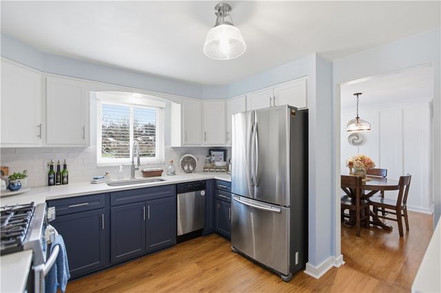 4353 E Barlind Dr, Whitehall, PA 15227