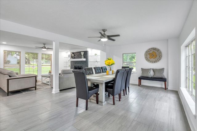 561 Brandon Road, Conroe, TX 77302