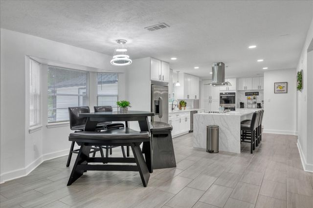 561 Brandon Road, Conroe, TX 77302