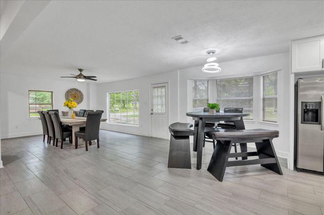 561 Brandon Road, Conroe, TX 77302